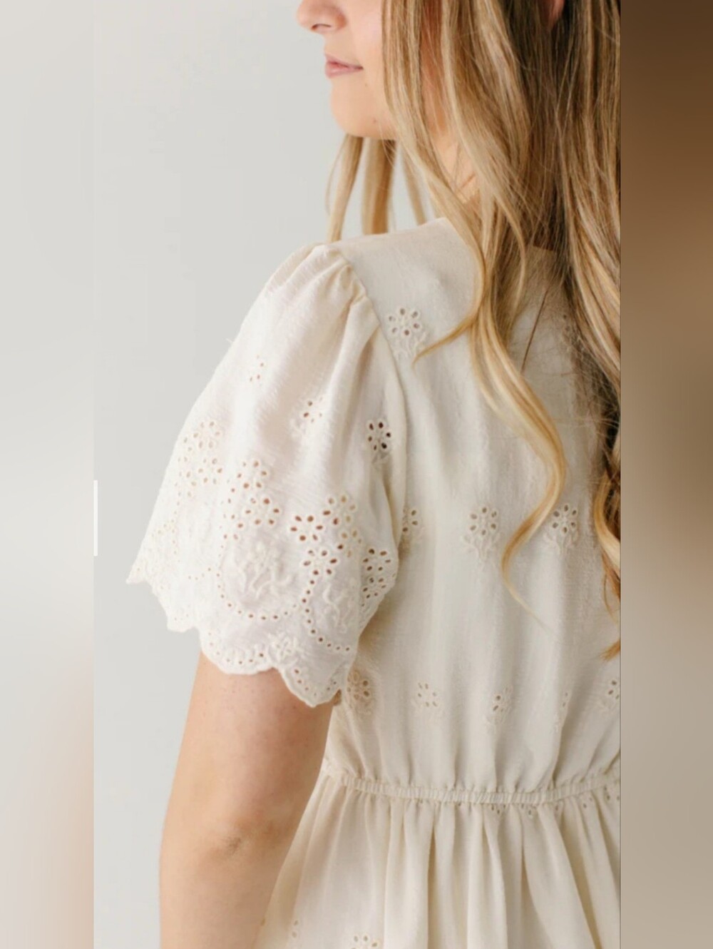 Women's Embroidery Romantic Puff Short Sleeve Rayon Cream Midi Dress Size L - Picture 3 of 17